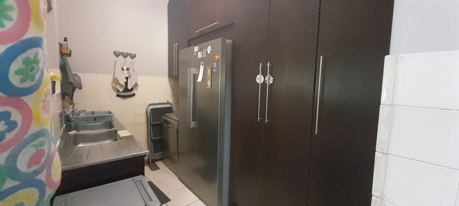 4 Bedroom Property for Sale in Wilkoppies North West